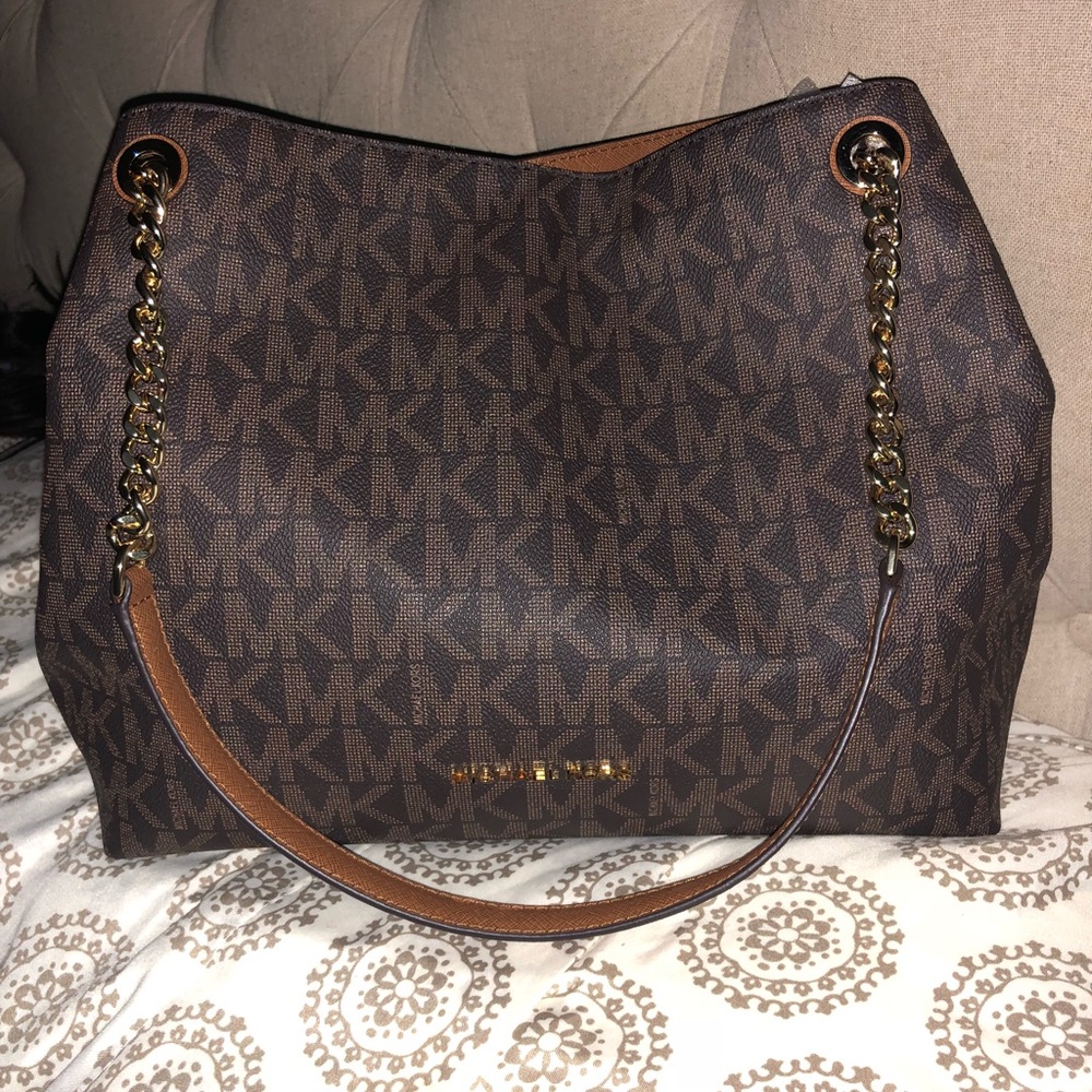 Trade for @pjshopper19 only 2 🆕 MK bags